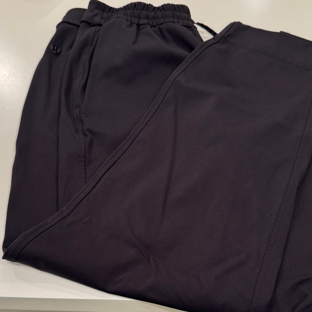 lululemon women's Black 7/8 Athletic Pants